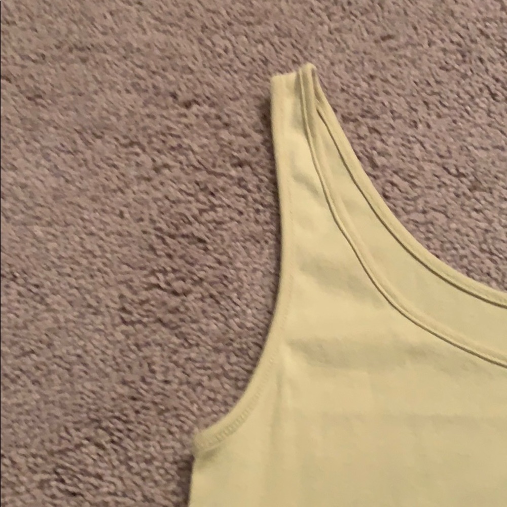 ⛱ A New Day Tank Top Size S ⛱ - Picture 3 of 6